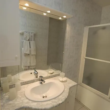 Le Relais Du Chateau 3*