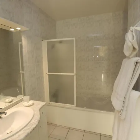 فندق Le Relais Du Chateau 3*