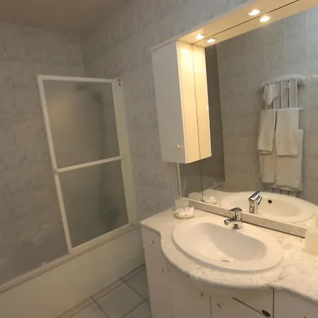 Le Relais Du Chateau 3*